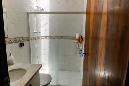 Casa à venda com 119m², 3 quartos e 1 vagaBanheiro