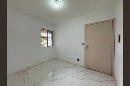 Apartamento para alugar com 42m², 2 quartos e sem vagasala