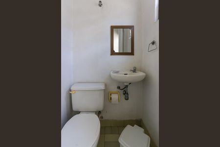 Casa à venda com 155m², 2 quartos e 2 vagas Casa à venda com 155m², 2 quartos e 2 vagasLavabo