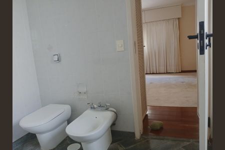 Apartamento à venda com 337m², 4 quartos e 1 vagaBanheiro