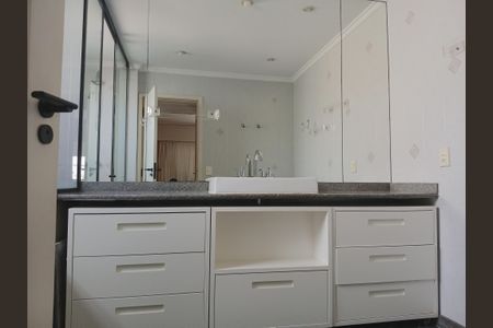 Apartamento à venda com 337m², 4 quartos e 1 vagaBanheiro