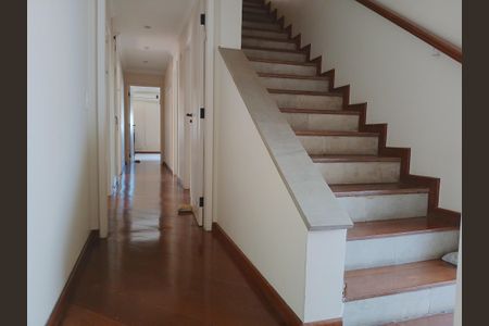 Apartamento à venda com 337m², 4 quartos e 1 vagaEscada