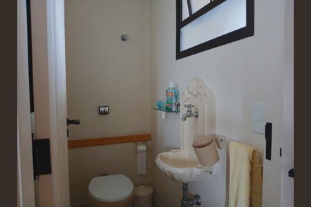 Apartamento à venda com 337m², 4 quartos e 1 vagaLavabo