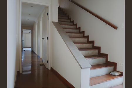 Apartamento à venda com 337m², 4 quartos e 1 vagaEscada