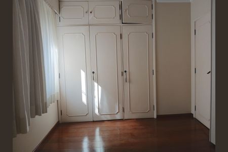 Apartamento à venda com 337m², 4 quartos e 1 vagaQuarto