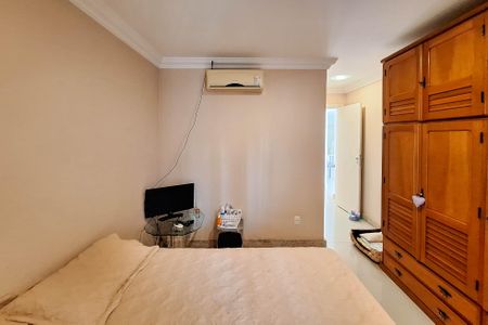 Casa à venda com 418m², 5 quartos e 2 vagasSuíte 1