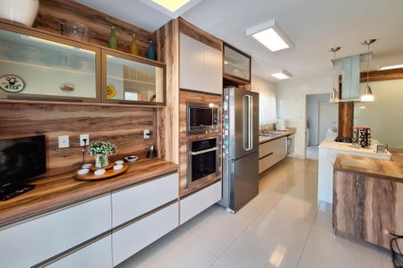 Casa à venda com 418m², 5 quartos e 2 vagasCozinha