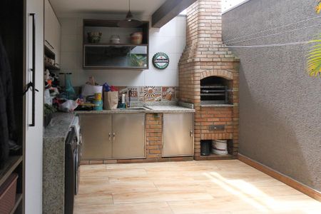 Casa à venda com 180m², 3 quartos e 2 vagasÁrea de Serviço