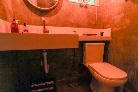 Casa à venda com 180m², 3 quartos e 2 vagasLavabo