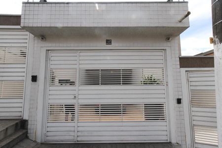 Casa à venda com 180m², 3 quartos e 2 vagasFachada