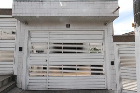 Casa à venda com 180m², 3 quartos e 2 vagasFachada