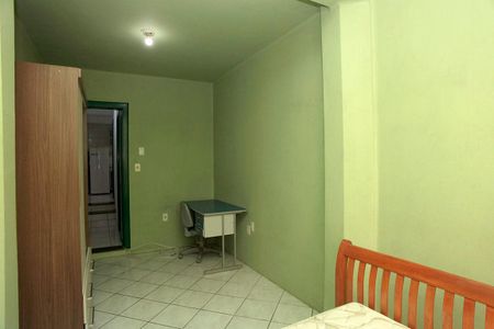 Apartamento à venda com 77m², 2 quartos e sem vagaSala/Quarto