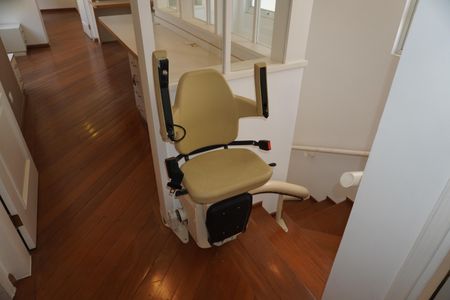 Casa à venda com 203m², 3 quartos e 2 vagasEscada