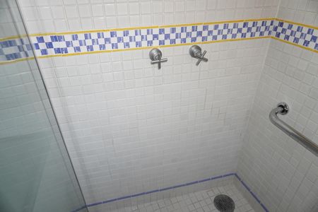 Casa à venda com 203m², 3 quartos e 2 vagasBanheiro da Suíte 1