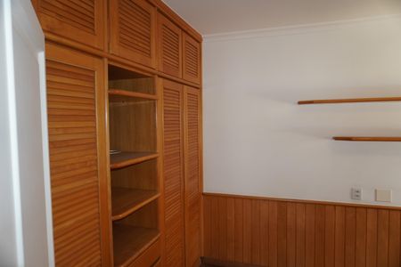 Casa à venda com 203m², 3 quartos e 2 vagasQuarto 1