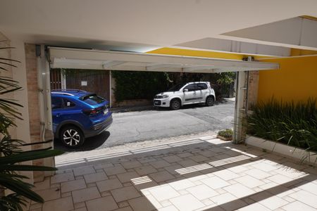 Casa à venda com 203m², 3 quartos e 2 vagasEntrada e estacionamento