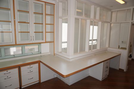 Casa à venda com 203m², 3 quartos e 2 vagasEscritório