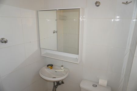 Casa à venda com 203m², 3 quartos e 2 vagasBanheiro de serviço