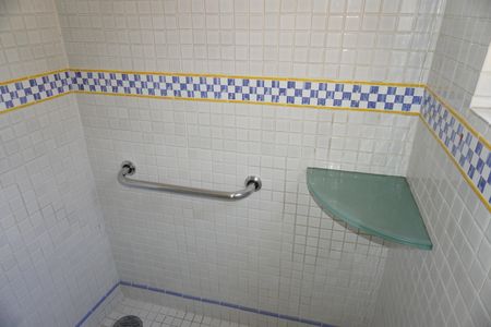 Casa à venda com 203m², 3 quartos e 2 vagasBanheiro da Suíte 1