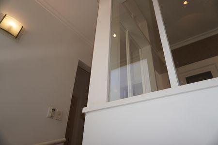 Casa à venda com 203m², 3 quartos e 2 vagasEscada