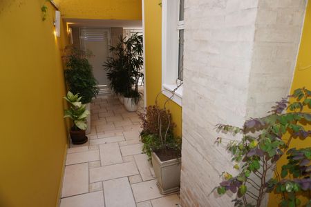 Casa à venda com 203m², 3 quartos e 2 vagasCorredor externo