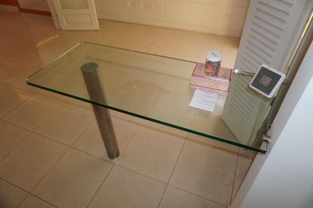 Casa à venda com 203m², 3 quartos e 2 vagasSala