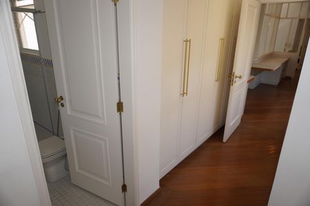 Casa à venda com 203m², 3 quartos e 2 vagasSuíte 2