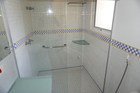 Casa à venda com 203m², 3 quartos e 2 vagasBanheiro da Suíte 1