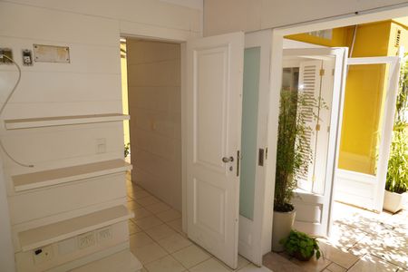 Casa à venda com 203m², 3 quartos e 2 vagasSala dos fundos