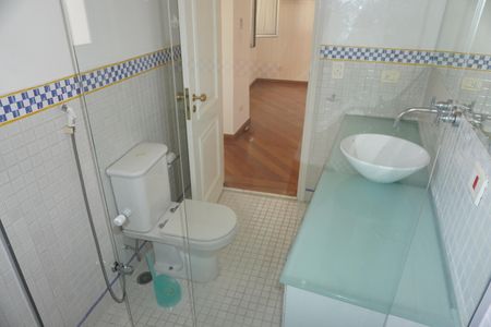 Casa à venda com 203m², 3 quartos e 2 vagasBanheiro da Suíte 1