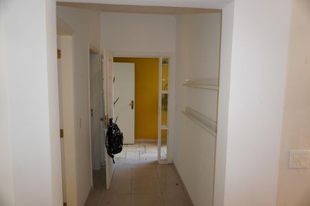 Casa à venda com 203m², 3 quartos e 2 vagasSala