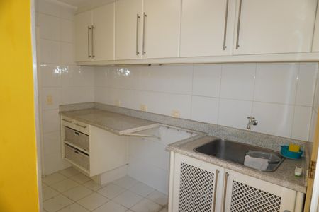 Casa à venda com 203m², 3 quartos e 2 vagasLavanderia