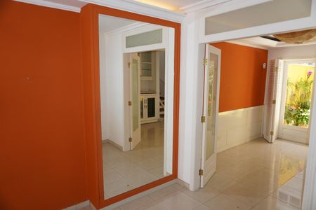 Casa à venda com 203m², 3 quartos e 2 vagasSala