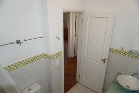 Casa à venda com 203m², 3 quartos e 2 vagasBanheiro da Suíte 2