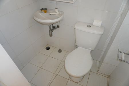 Casa à venda com 203m², 3 quartos e 2 vagasBanheiro de serviço