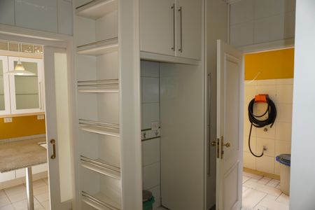 Casa à venda com 203m², 3 quartos e 2 vagasCozinha