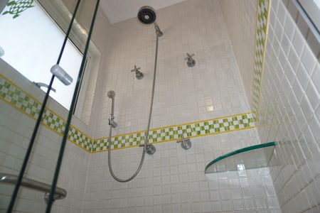 Casa à venda com 203m², 3 quartos e 2 vagasBanheiro da Suíte 2