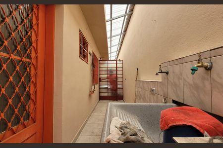 Casa à venda com 139m², 2 quartos e 2 vagasArea de serviço