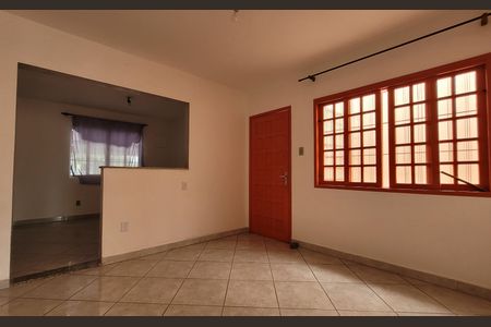 Casa à venda com 139m², 2 quartos e 2 vagasSala