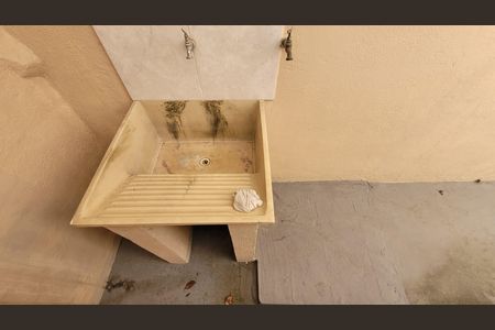 Casa à venda com 139m², 2 quartos e 2 vagasLavanderia - Casa 2