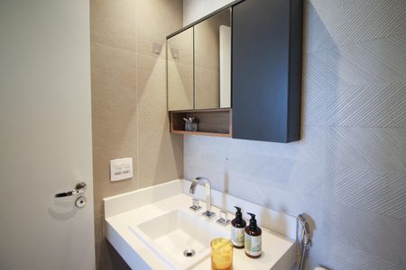 Studio para alugar com 28m², 1 quarto e sem vaga Studio para alugar com 28m², 1 quarto e sem vagaBanheiro