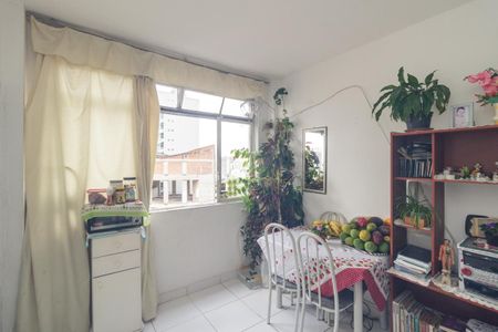 Studio à venda com 30m², 1 quarto e sem vaga Studio à venda com 30m², 1 quarto e sem vagaSala