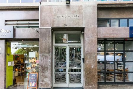 Studio à venda com 30m², 1 quarto e sem vaga Studio à venda com 30m², 1 quarto e sem vagaFachada