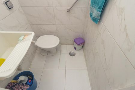 Studio à venda com 30m², 1 quarto e sem vaga Studio à venda com 30m², 1 quarto e sem vagaBanheiro
