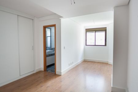 Apartamento para alugar com 279m², 4 quartos e 5 vagassuite 2