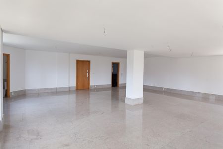 Apartamento para alugar com 279m², 4 quartos e 5 vagassala