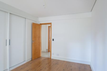 Apartamento para alugar com 279m², 4 quartos e 5 vagassuite 1