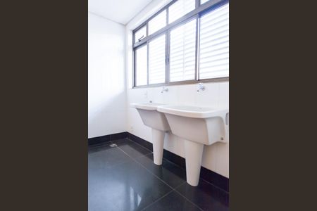 Apartamento para alugar com 279m², 4 quartos e 5 vagasÁrea de Serviço