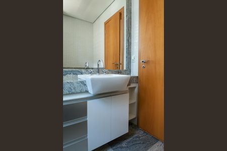 Apartamento para alugar com 279m², 4 quartos e 5 vagasbanheiro suite 1