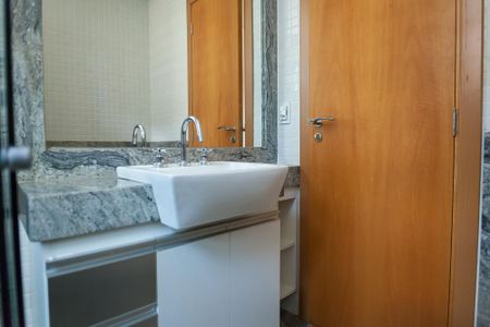 Apartamento para alugar com 279m², 4 quartos e 5 vagasbanheiro suite 1